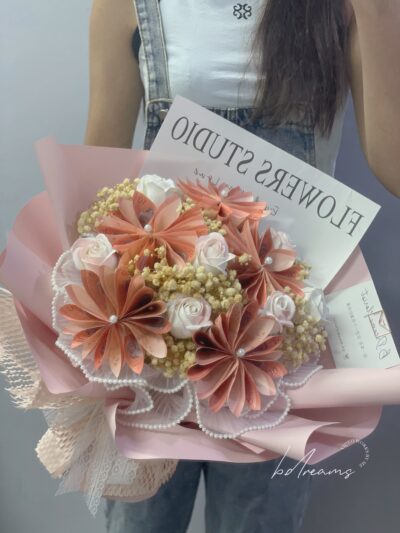 Money Blossom Posy - Image 4